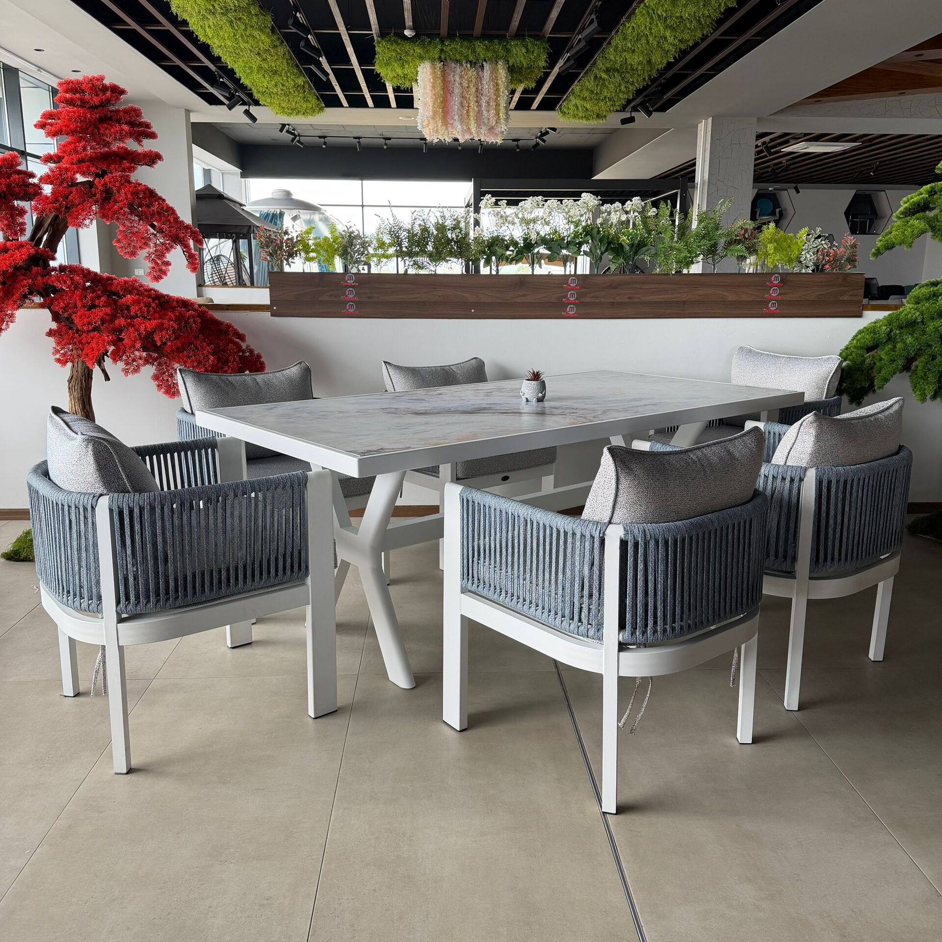 White rectangle table
