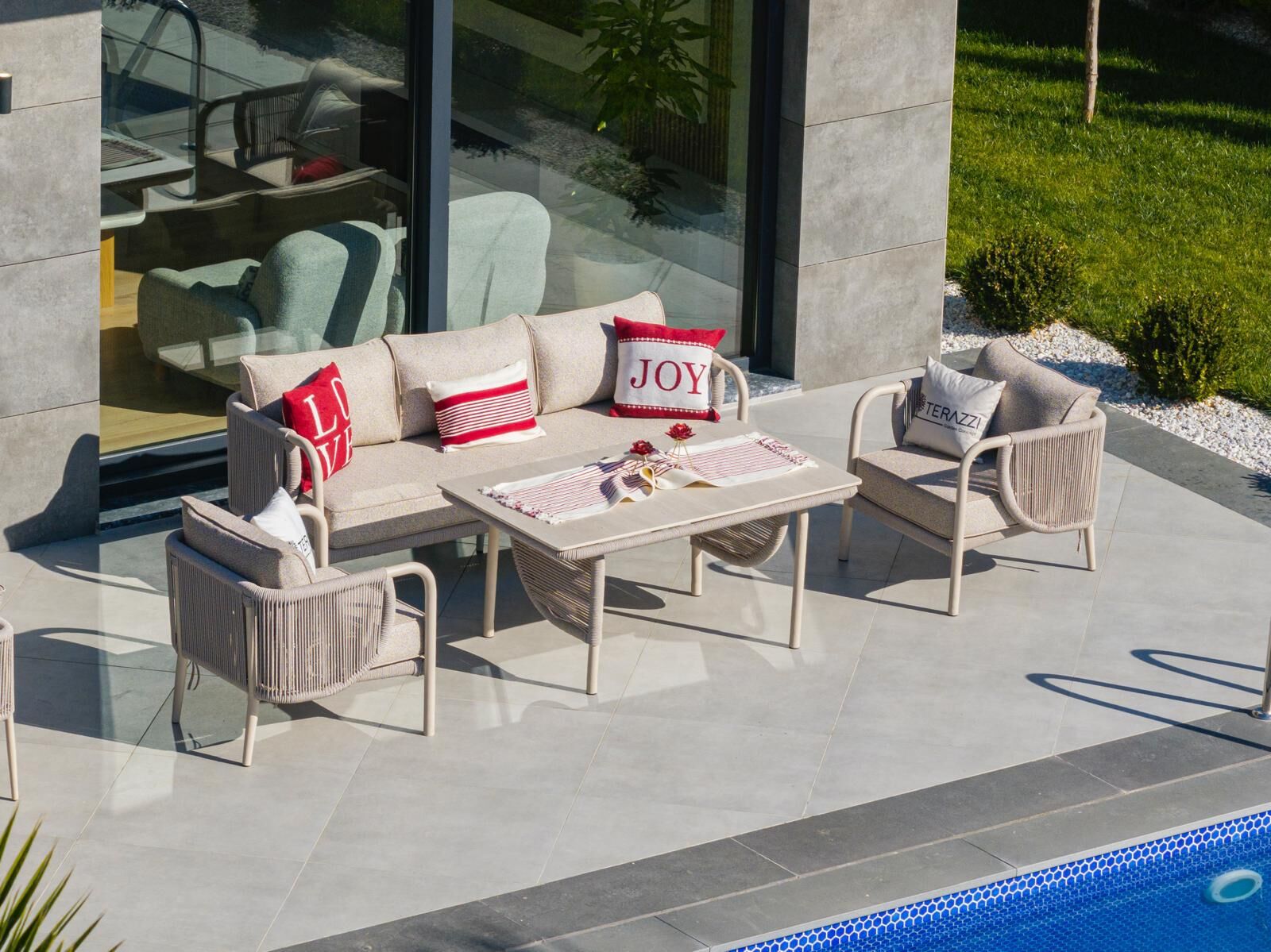 Pool beige sofa